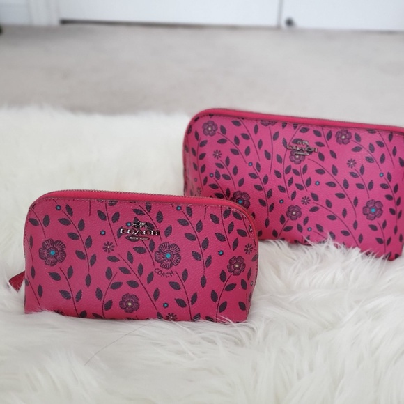 Coach New York Small Leather Cosmetic Case - Picture 5 of 5